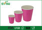 Copos descartáveis impermeáveis cor-de-rosa do café com tampas, logotipo ondulado gravado fornecedor